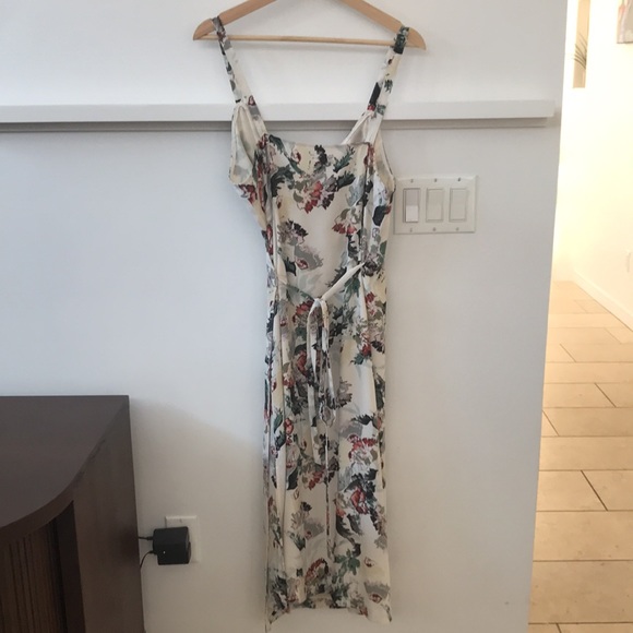 Babaton Astere Wrap Dress - Picture 9 of 9